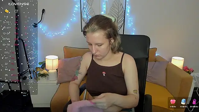 Hailey Foxy online show from September 2025 08:53:01 AM