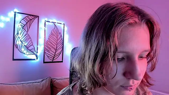 Hailey Foxy online show from November 2025 09:24:01 AM