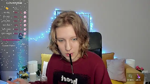 Hailey Foxy online show from October 2025 08:49:01 AM