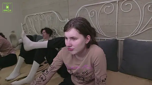 ViviaraNGendy online show from October 2025 10:49:02 AM