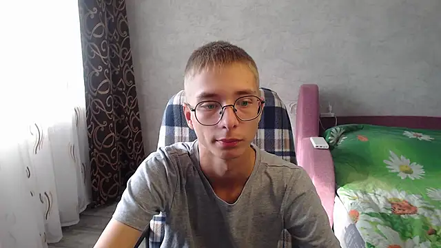 glasses cat online show from September 2025 07:31:01 AM