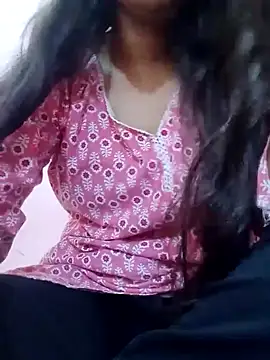 Snapshot of Queen_Pari87 chatting on September 2025 10:26:01 AM Queen Pari87 online show from September 2025 10:26:01 AM