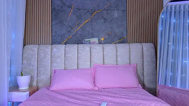 mia scot online show from March 2026 11:56:02 AM