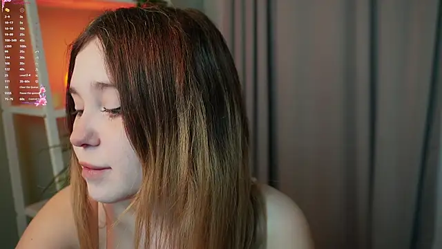 Snapshot of Lina_Glow chatting on November 2025 06:46:02 AM Lina Glow online show from November 2025 06:46:02 AM