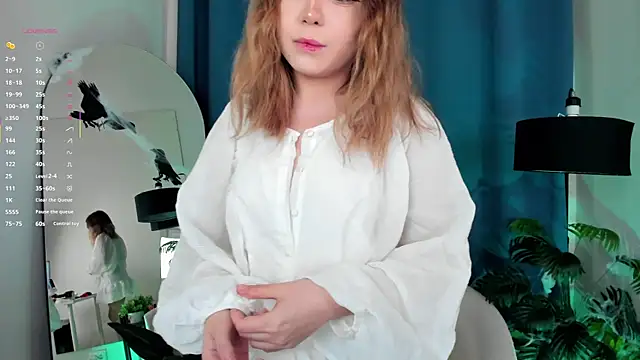 Snapshot of Lina_Glow chatting on October 2025 06:45:02 AM Lina Glow online show from October 2025 06:45:02 AM