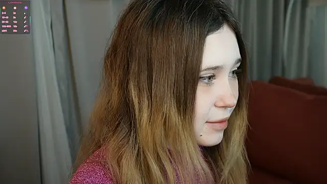 Snapshot of Lina_Glow chatting on November 2025 06:36:02 AM Lina Glow online show from November 2025 06:36:02 AM