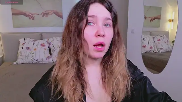 Lina Glow online show from March 2026 06:55:02 AM