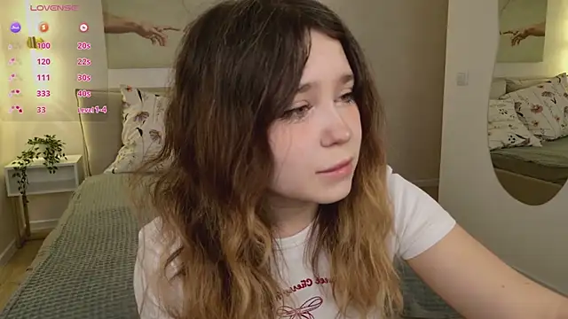 Lina Glow online show from April 2026 06:53:02 AM