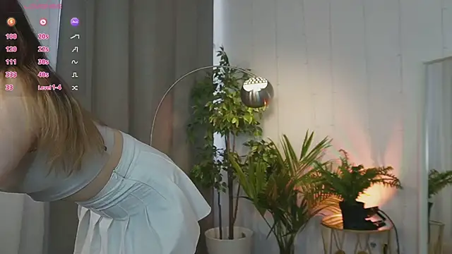 Lina Glow online show from April 2026 06:48:01 AM