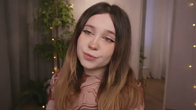 Lina Glow online show from March 2026 06:58:02 AM