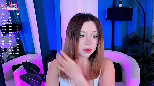 Snapshot of Lina_Glow chatting on October 2025 06:46:02 AM Lina Glow online show from October 2025 06:46:02 AM