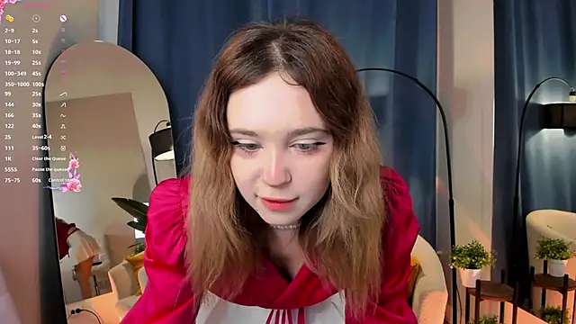 Snapshot of Lina_Glow chatting on September 2025 06:35:02 AM Lina Glow online show from September 2025 06:35:02 AM