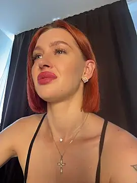 Snapshot of LittleFox___ chatting on June 2026 07:09:01 AM LittleFox online show from June 2026 07:09:01 AM