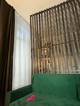 LittleFox    online show from February 2026 05:27:02 AM