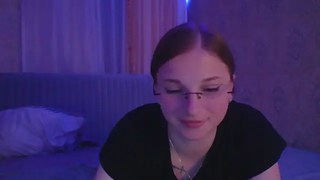 Snapshot of Star_Girlish chatting on November 2025 09:40:02 PM Star Girlish online show from November 2025 09:40:02 PM