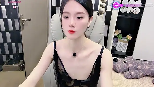 Yueyue-MM online show from June 2026 03:01:01 PM