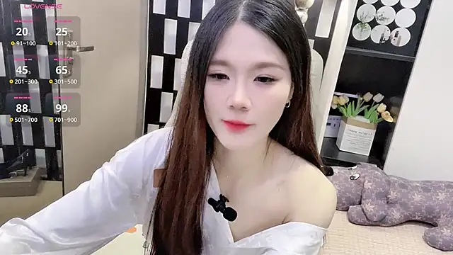 Yueyue-MM online show from November 2025 02:23:01 AM