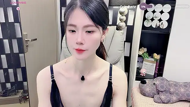Yueyue-MM online show from June 2026 12:33:01 AM
