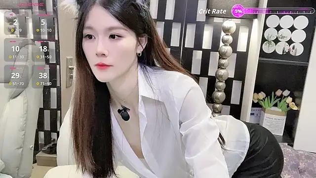 Snapshot of Yueyue-MM chatting on December 2025 01:44:01 AM Yueyue-MM online show from December 2025 01:44:01 AM