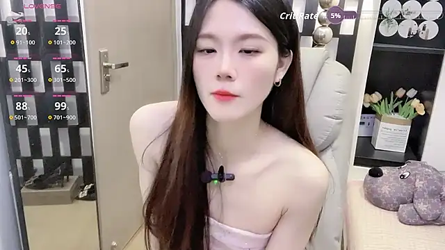 Snapshot of Yueyue-MM chatting on January 2026 03:04:02 PM Yueyue-MM online show from January 2026 03:04:02 PM