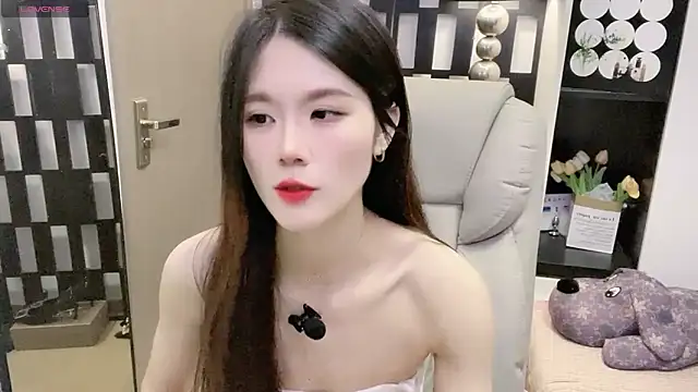 Snapshot of Yueyue-MM chatting on February 2026 04:24:01 AM Yueyue-MM online show from February 2026 04:24:01 AM