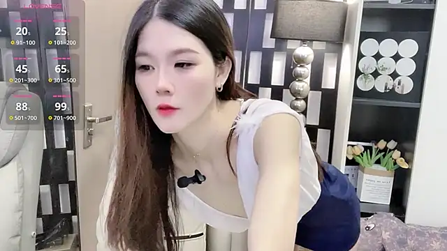 Yueyue-MM online show from November 2025 11:52:01 PM