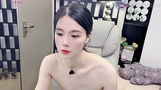 Yueyue-MM online show from June 2026 02:58:01 PM