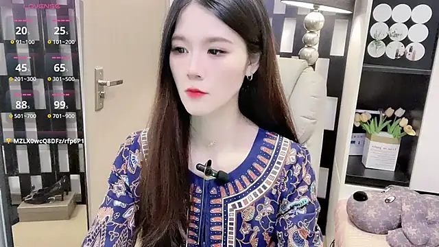 Yueyue-MM online show from November 2025 01:25:01 PM