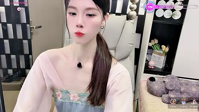 Yueyue-MM online show from June 2026 02:12:01 PM