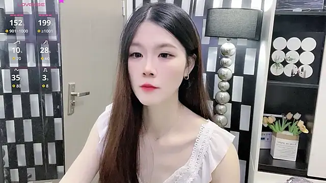 Yueyue-MM online show from October 2025 01:05:02 AM