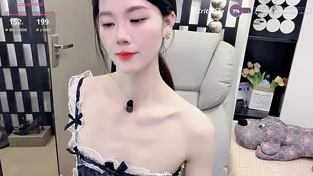 Yueyue-MM online show from April 2026 02:10:01 AM