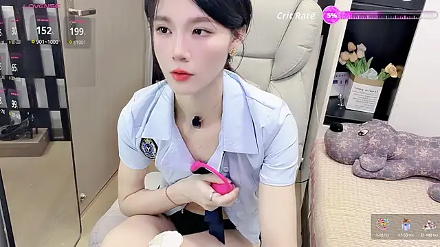 Yueyue-MM online show from April 2026 02:04:01 PM