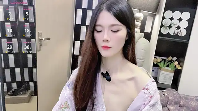 Yueyue-MM online show from November 2025 02:12:02 AM