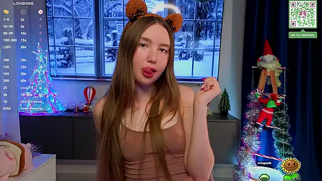 ElfredaTupy online show from December 2025 07:41:01 PM