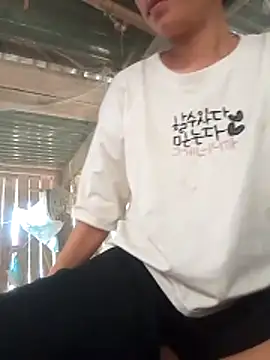 simi-lucy online show from November 2025 06:50:02 AM