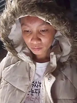 simi-lucy online show from November 2025 12:54:01 AM