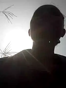 simi-lucy online show from December 2025 03:51:02 AM