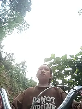 simi-lucy online show from December 2025 12:59:02 AM