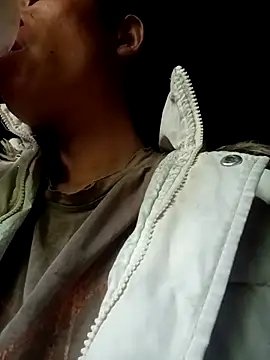 simi-lucy online show from December 2025 01:11:01 AM