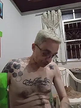 dinho carioca online show from January 2026 11:08:01 PM