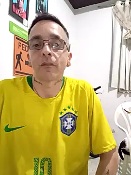 Snapshot of dinho_carioca chatting on October 2025 01:50:02 AM dinho carioca online show from October 2025 01:50:02 AM