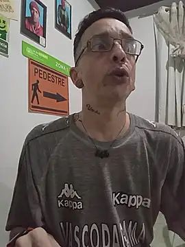 Snapshot of dinho_carioca chatting on November 2025 06:23:02 PM dinho carioca online show from November 2025 06:23:02 PM