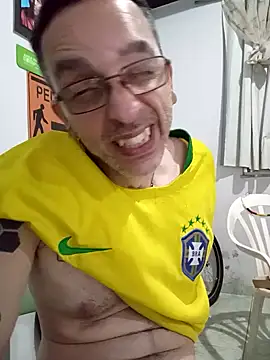 Snapshot of dinho_carioca chatting on October 2025 03:09:02 AM dinho carioca online show from October 2025 03:09:02 AM