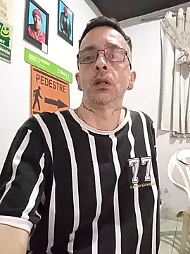 Snapshot of dinho_carioca chatting on October 2025 02:39:01 PM dinho carioca online show from October 2025 02:39:01 PM