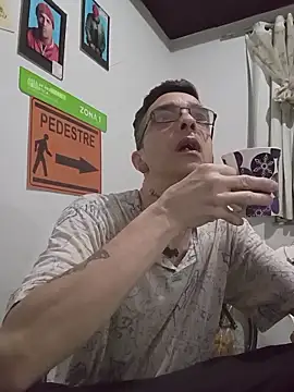 Snapshot of dinho_carioca chatting on November 2025 09:20:02 AM dinho carioca online show from November 2025 09:20:02 AM