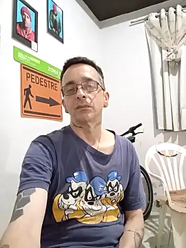 Snapshot of dinho_carioca chatting on October 2025 03:38:02 AM dinho carioca online show from October 2025 03:38:02 AM