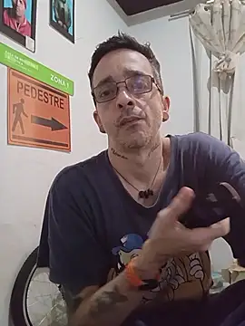 Snapshot of dinho_carioca chatting on November 2025 02:09:02 PM dinho carioca online show from November 2025 02:09:02 PM