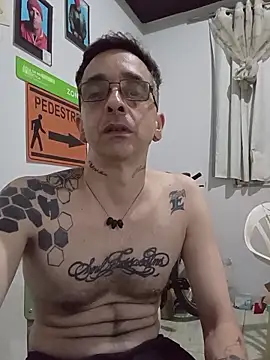 Snapshot of dinho_carioca chatting on November 2025 08:09:01 PM dinho carioca online show from November 2025 08:09:01 PM