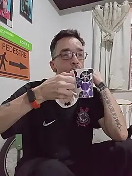 Snapshot of dinho_carioca chatting on November 2025 09:56:01 AM dinho carioca online show from November 2025 09:56:01 AM