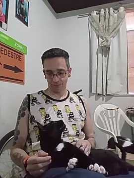 Snapshot of dinho_carioca chatting on November 2025 04:11:01 PM dinho carioca online show from November 2025 04:11:01 PM